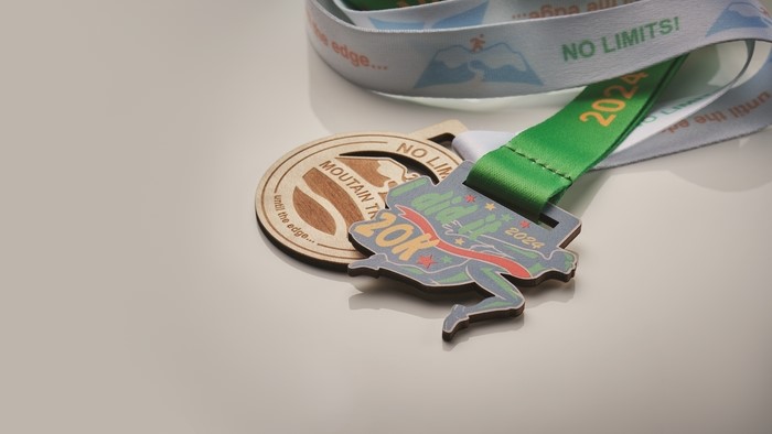 médaille en bois personnalisée